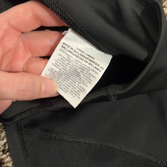 Nike Motion Training capris. Very flattering. Very gently used. Mesh detail. - Picture 11 of 14